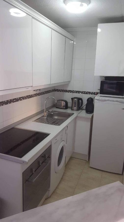 Luxury Beach Apartment Torrevieja Bagian luar foto