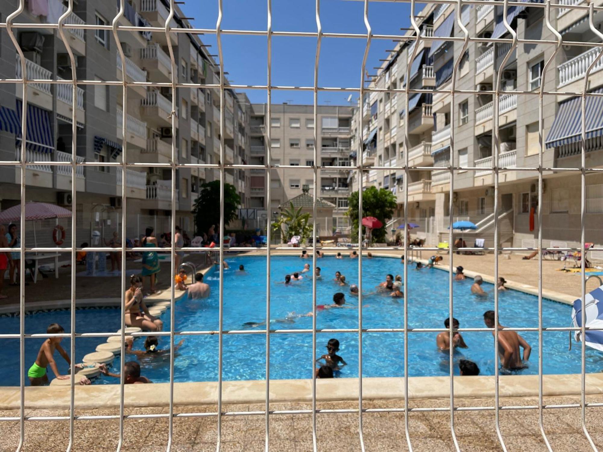 Luxury Beach Apartment Torrevieja Bagian luar foto