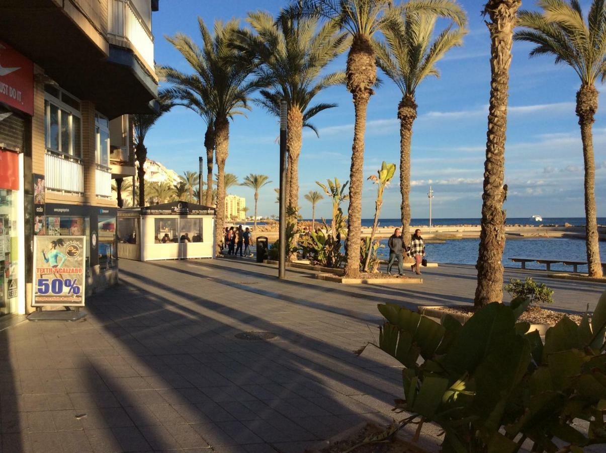 Luxury Beach Apartment Torrevieja Bagian luar foto