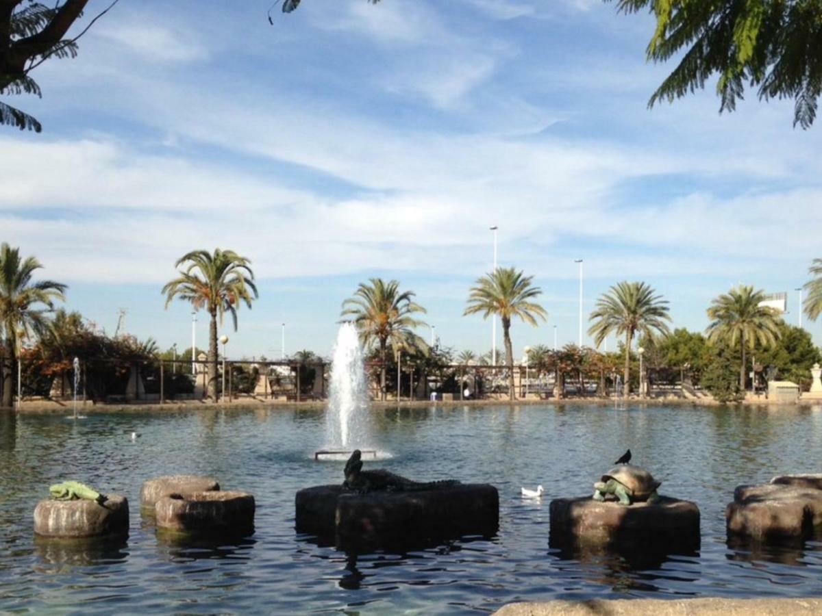 Luxury Beach Apartment Torrevieja Bagian luar foto