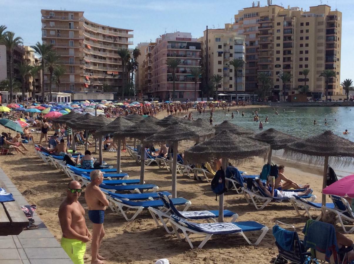 Luxury Beach Apartment Torrevieja Bagian luar foto