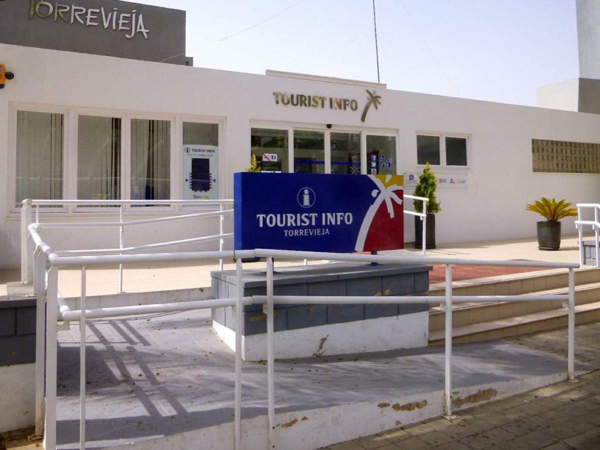 Luxury Beach Apartment Torrevieja Bagian luar foto